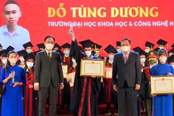 A USTH student honored on the list of excellent valedictorians graduating from universities and academies of Hanoi in 2021