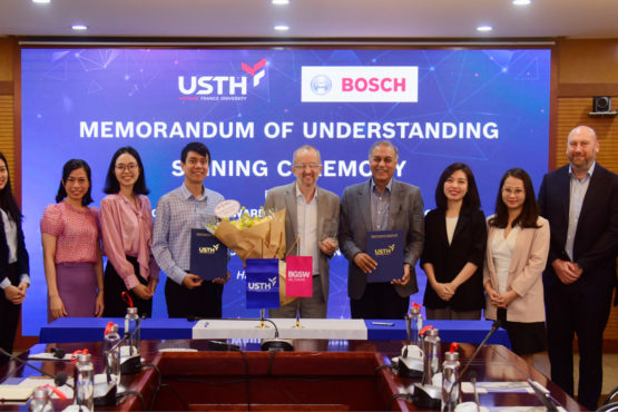 Signing ceremony between University of Science and Technology of Hanoi (USTH) and Bosch Global Software Technologies Vietnam (BGSV)