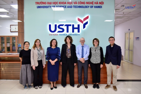 USTH meets with Université Paris-Saclay to discuss prospects for academic cooperation USTH meets with Université Paris-Saclay to discuss prospects for academic cooperation