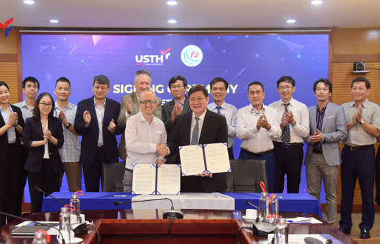 Lễ ký kết hợp tác giữa Trường Đại học Khoa học và Công nghệ Hà Nội và Trường Đại học Quy Nhơn