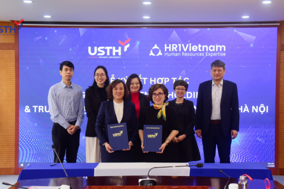 Lễ ký kết hợp tác giữa HR1 Vietnam Holdings và USTH