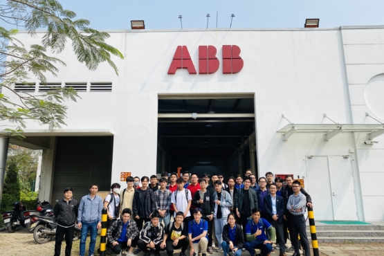 Sinh viên Khoa Năng lượng thăm quan 2 đơn vị thuộc Tập đoàn đa quốc gia ABB
