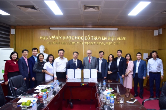 USTH ký kết thỏa thuận hợp tác với Học viện Y-Dược học Cổ truyền Việt Nam