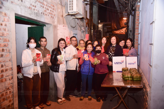 USTH chung tay trao gửi Xuân yêu thương tới “xóm chạy thận”