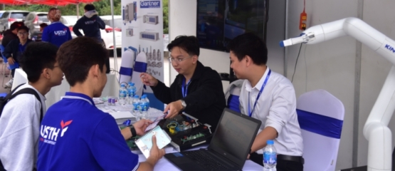 CAREER COMPASS @ USTH