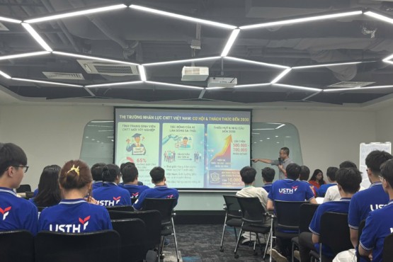 Sinh viên ngành An toàn thông tin USTH tham quan thực tế và tìm kiếm cơ hội nghề nghiệp tại FPT Telecom Sinh viên ngành An toàn thông tin USTH tham quan thực tế và tìm kiếm cơ hội nghề nghiệp tại FPT Telecom