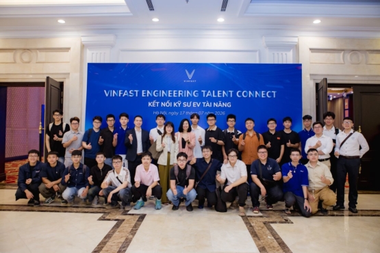Quá trình chuyển dịch năng lượng đang tăng tốc: ngành Kỹ thuật điện và Năng lượng tái tạo USTH đổi mới đào tạo ra sao?