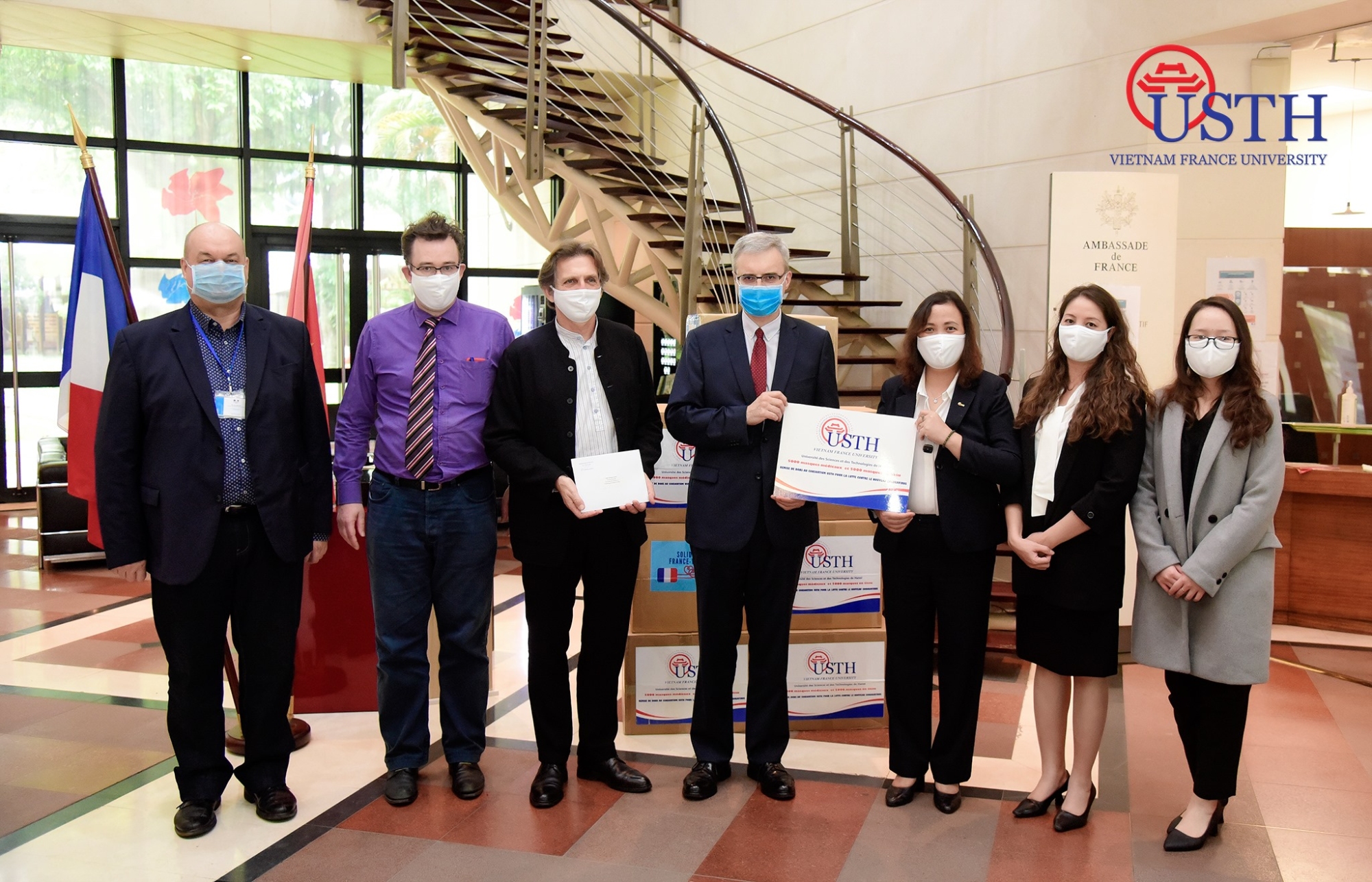 usth gifted 10 000 facemasks to french partners 3